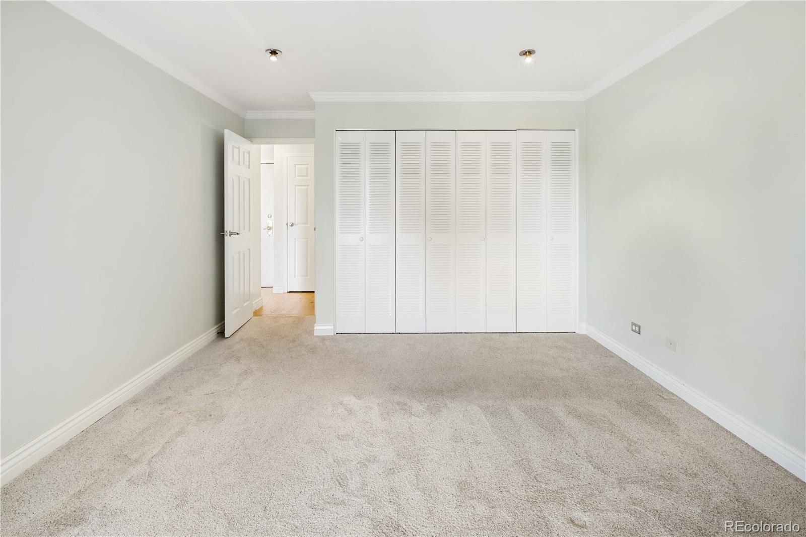 MLS Image #14 for 480 s marion parkway,denver, Colorado