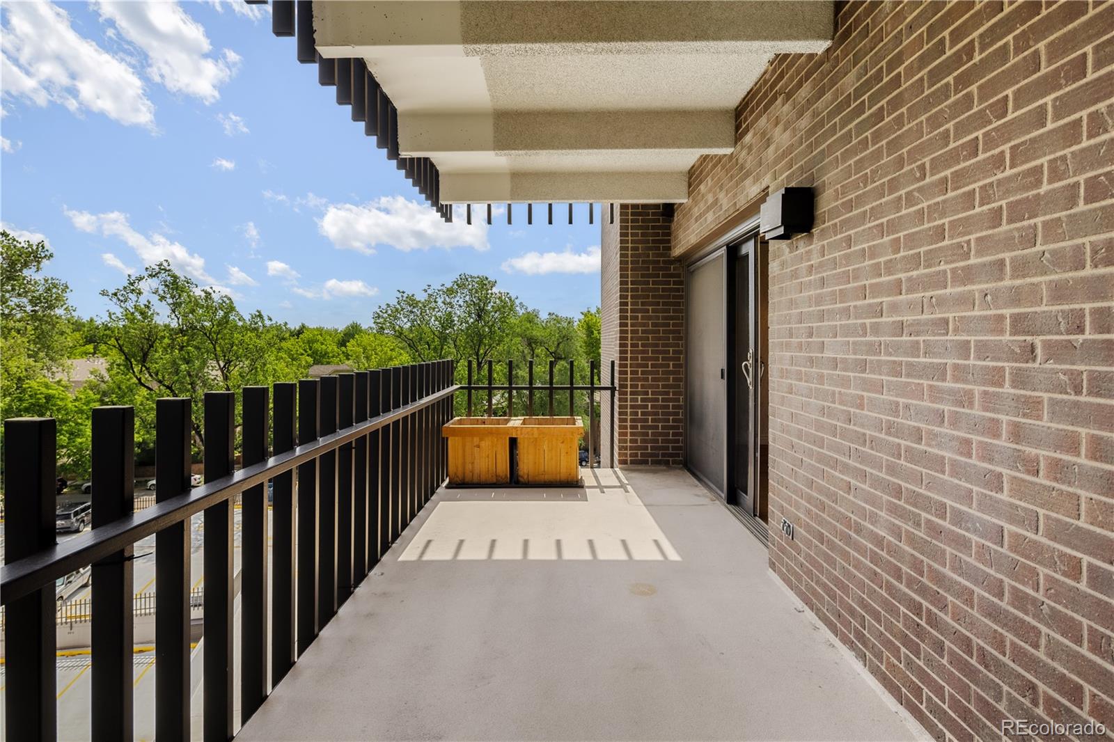 MLS Image #17 for 480 s marion parkway,denver, Colorado