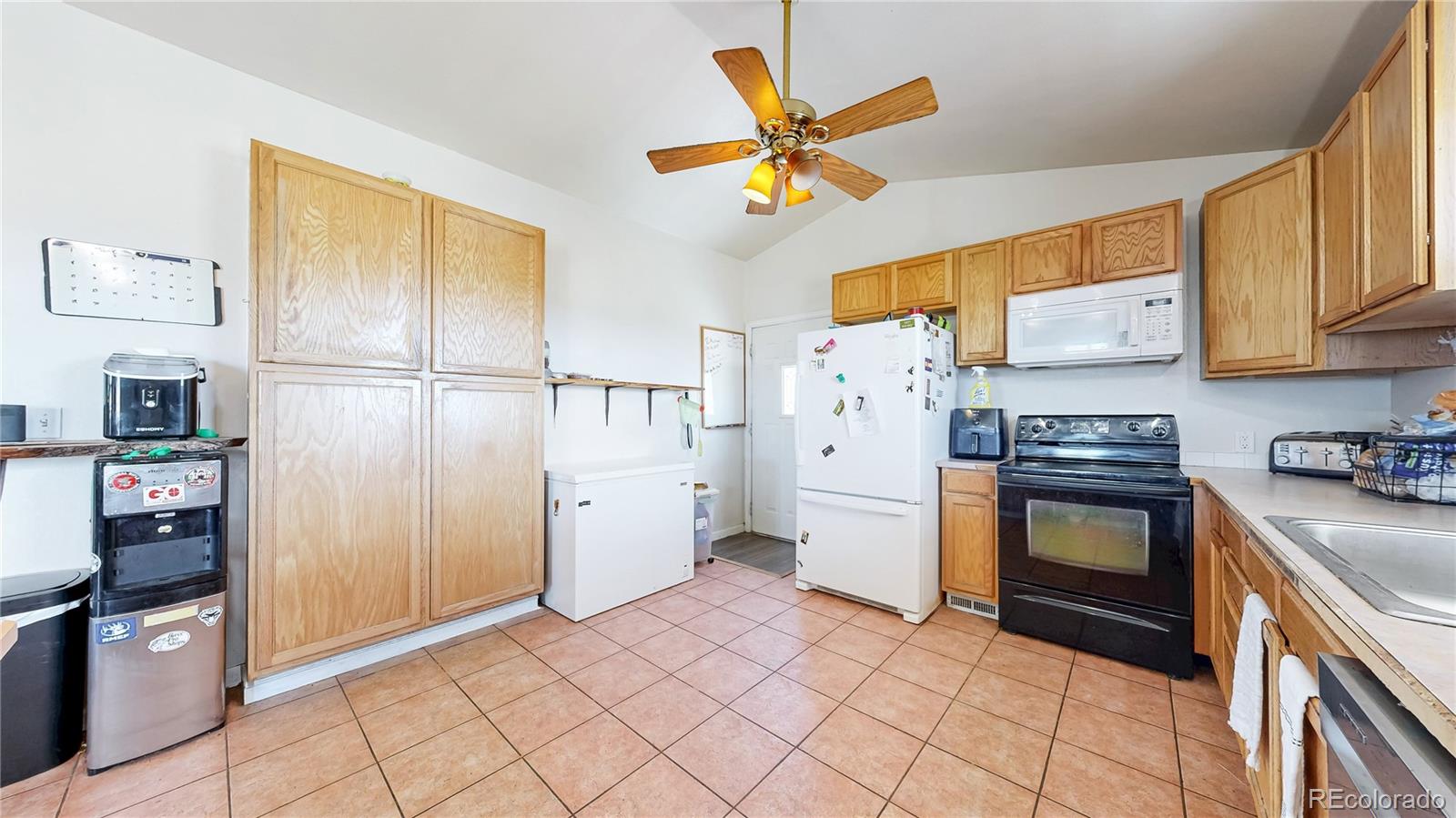 MLS Image #10 for 20991  county road 20 ,fort lupton, Colorado