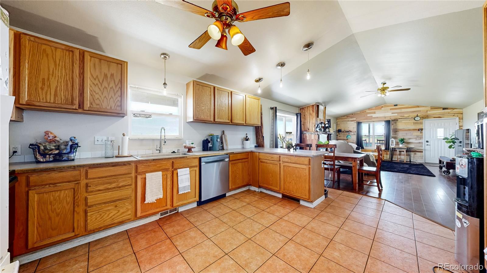 MLS Image #11 for 20991  county road 20 ,fort lupton, Colorado
