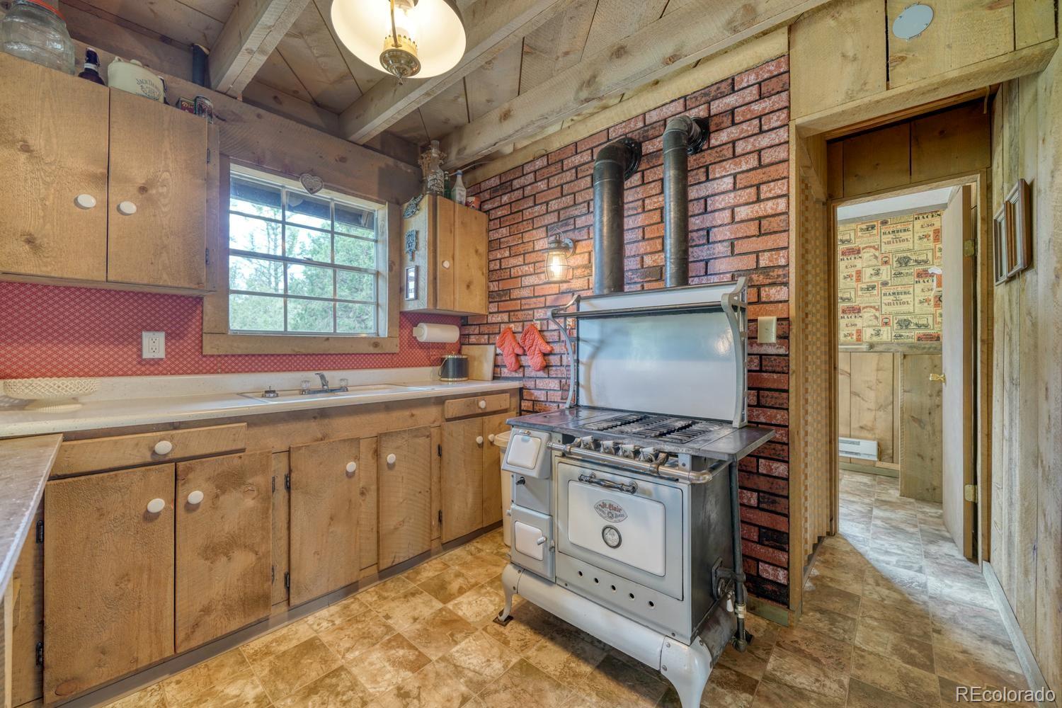 MLS Image #21 for 1927  basin drive,cotopaxi, Colorado
