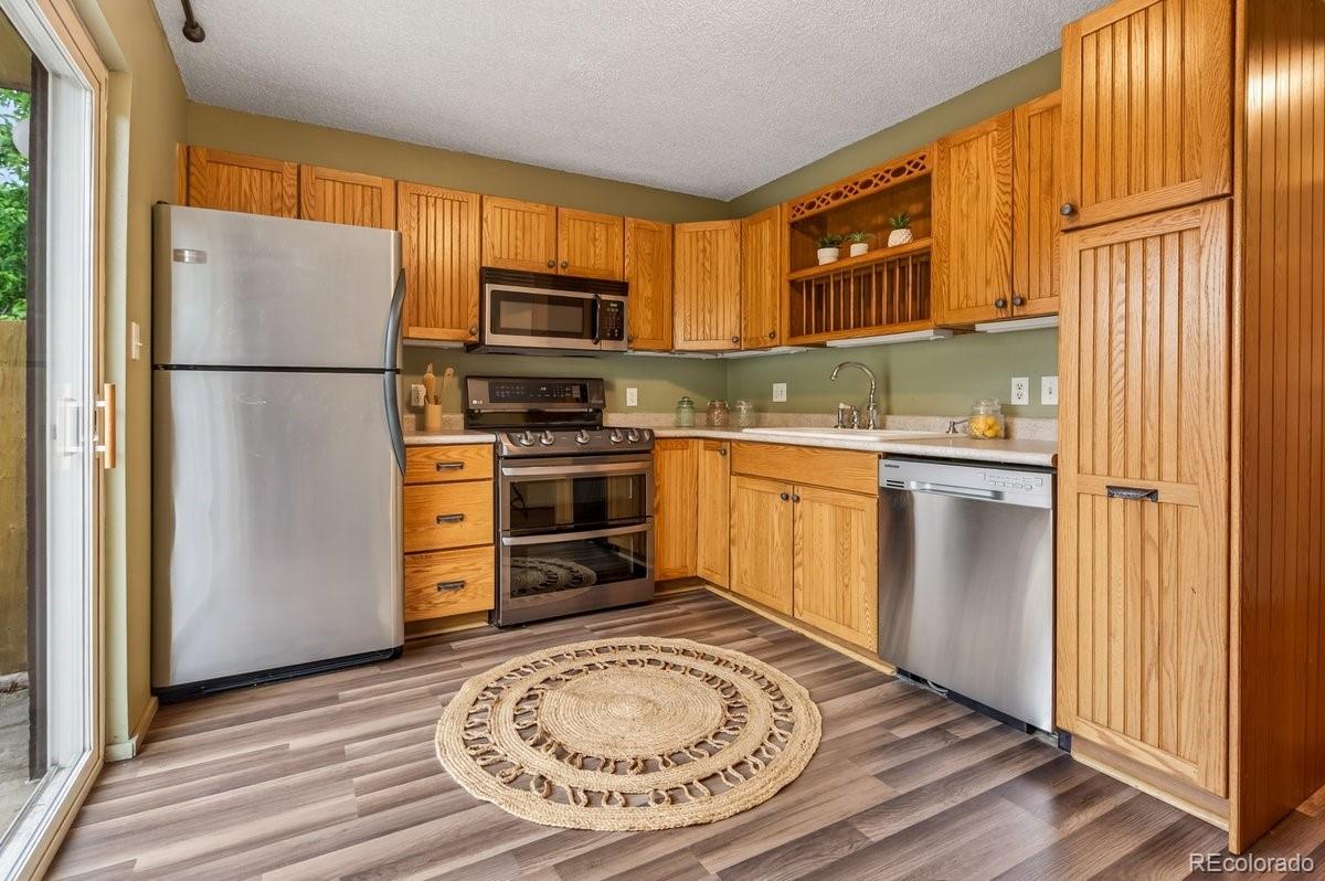 MLS Image #3 for 985 w 10th street,loveland, Colorado