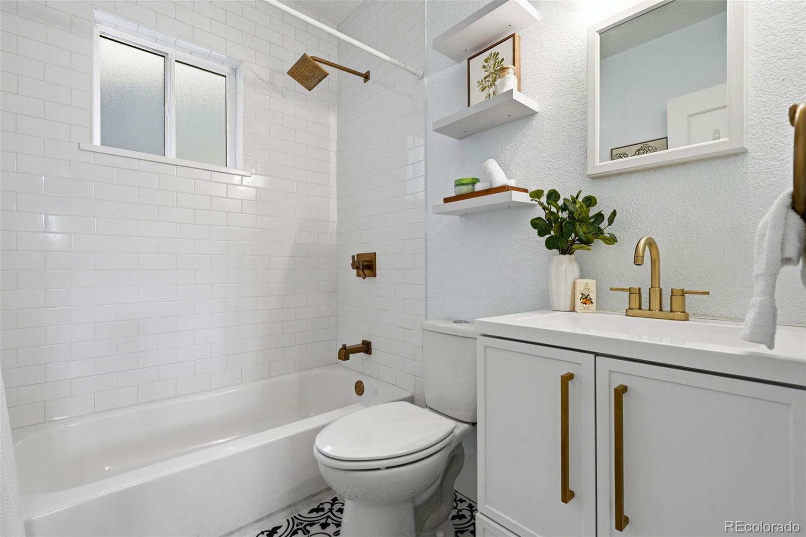 MLS Image #20 for 601  jackson street,denver, Colorado