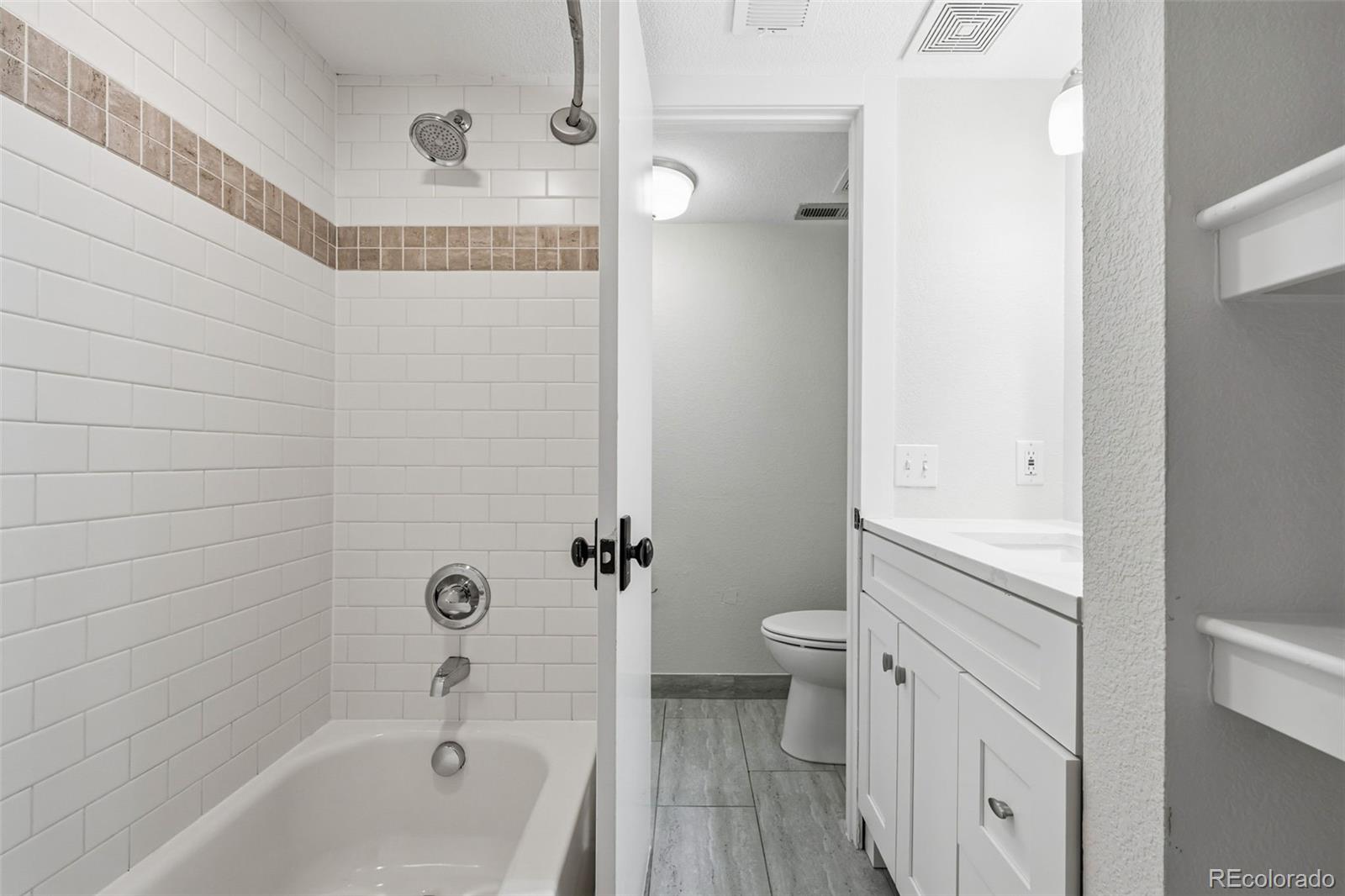 MLS Image #34 for 601  jackson street,denver, Colorado