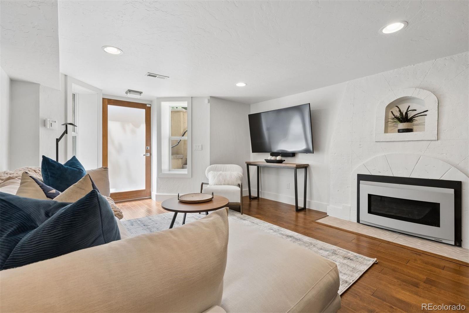 MLS Image #37 for 4301 e 6th avenue parkway,denver, Colorado