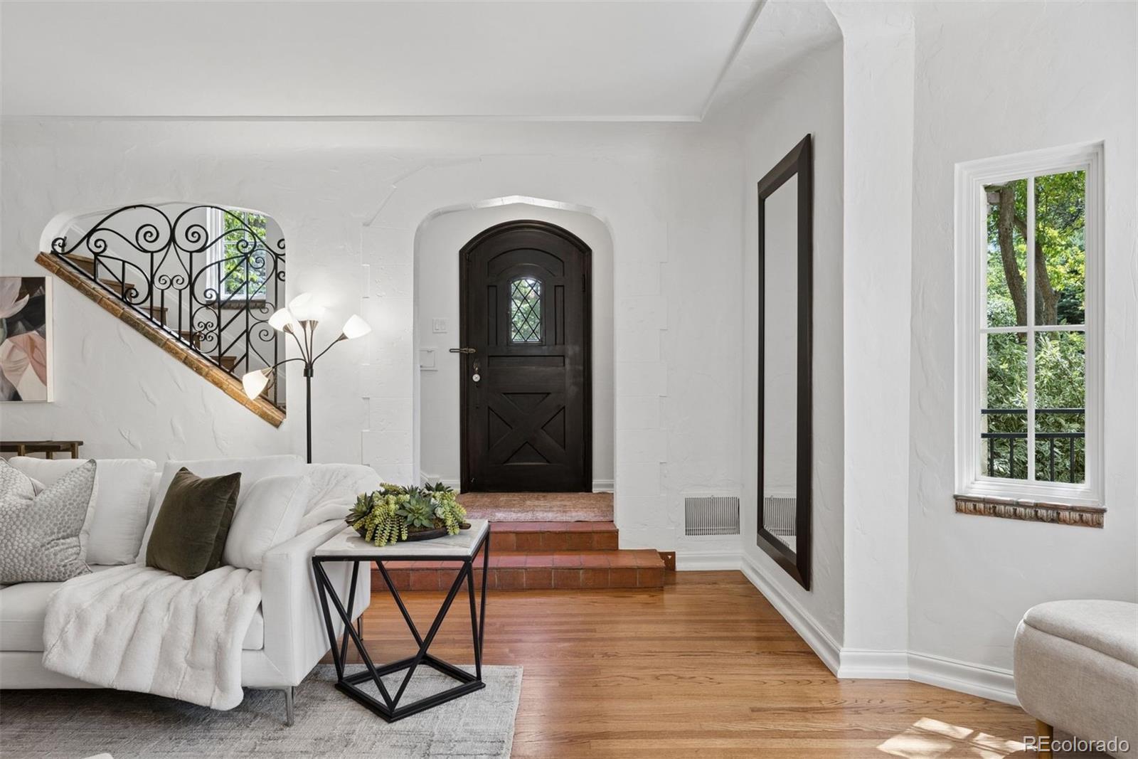 MLS Image #4 for 4301 e 6th avenue parkway,denver, Colorado
