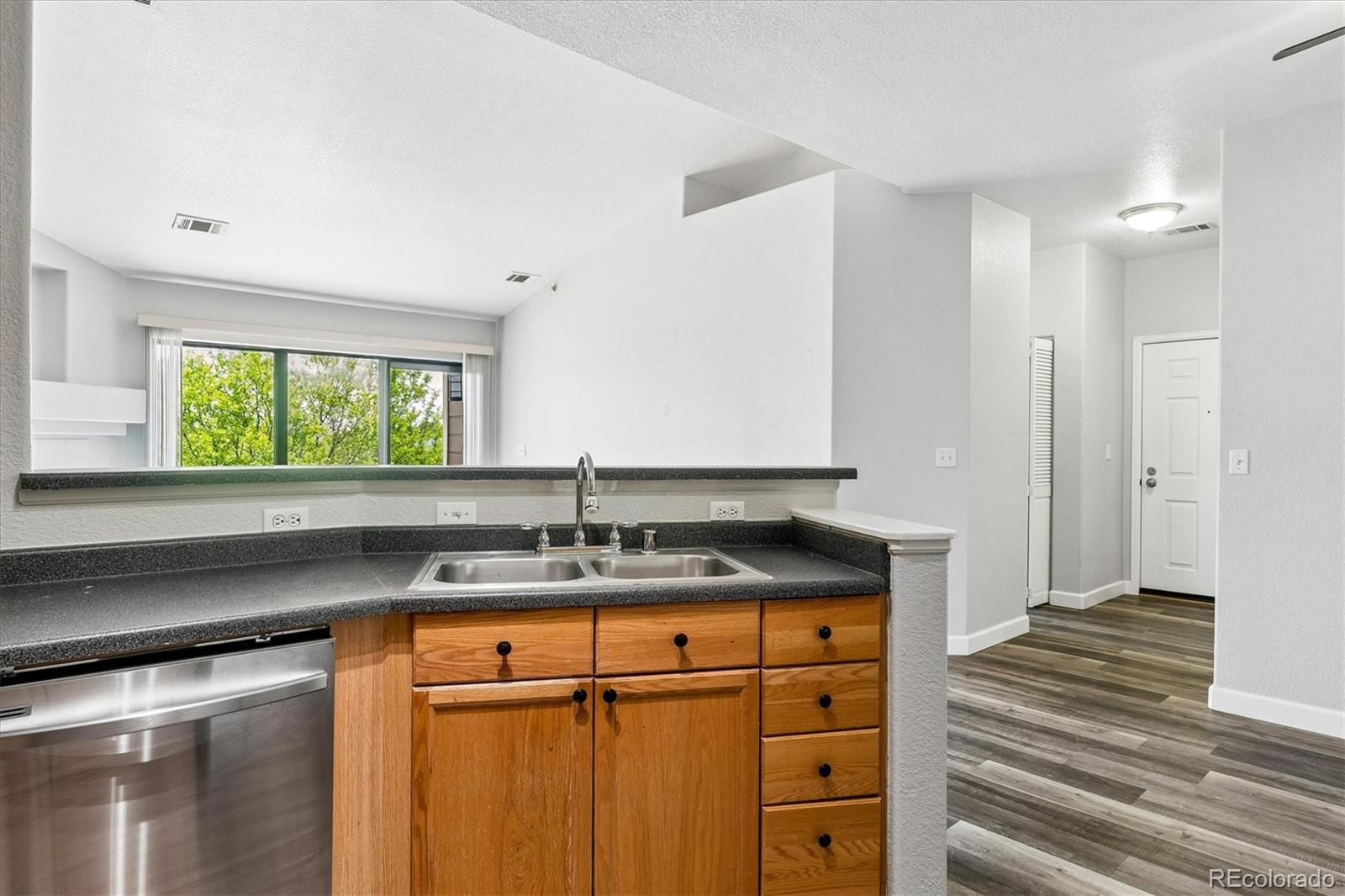 MLS Image #10 for 7388 s alkire street,littleton, Colorado