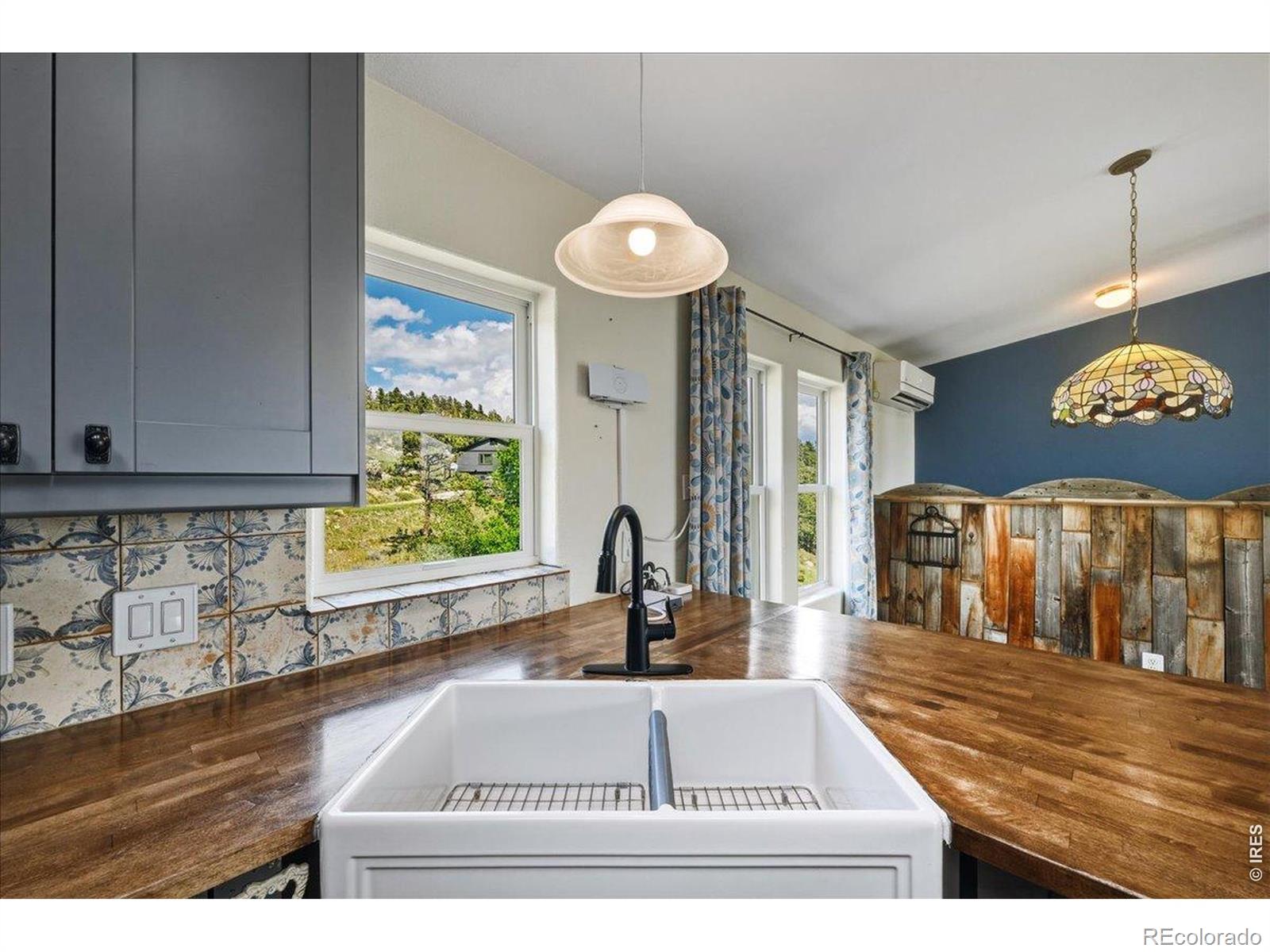 MLS Image #12 for 285  guardian peak drive,livermore, Colorado