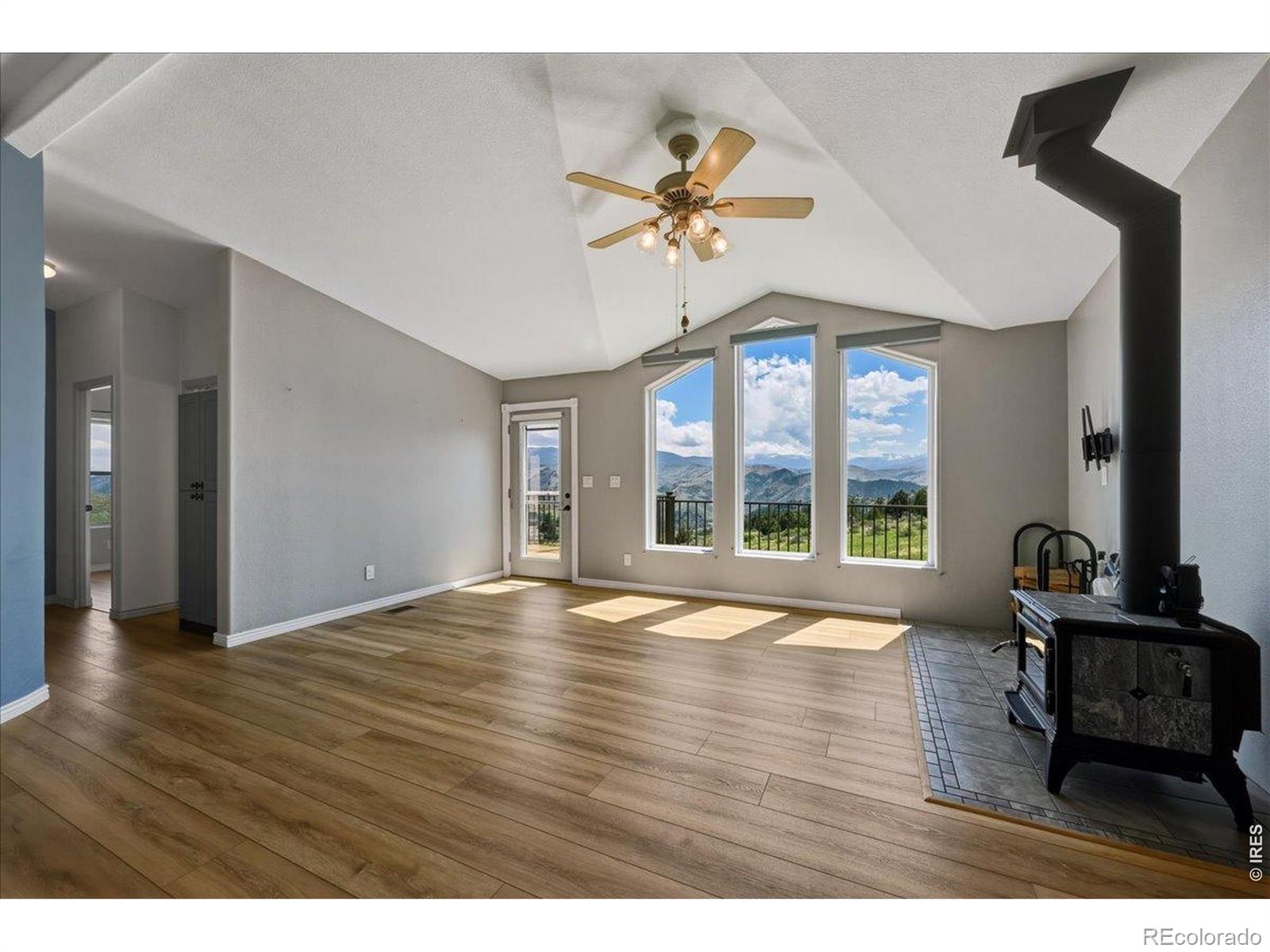 MLS Image #14 for 285  guardian peak drive,livermore, Colorado