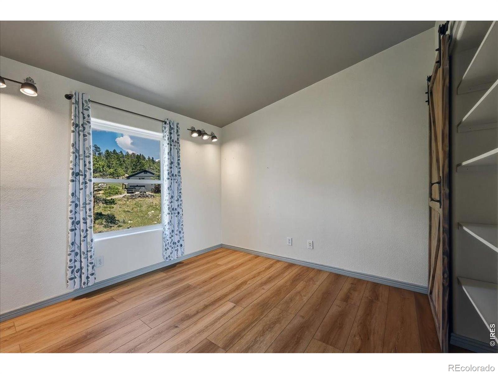MLS Image #24 for 285  guardian peak drive,livermore, Colorado