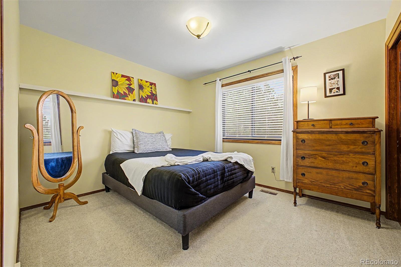 MLS Image #27 for 725  country drive,monument, Colorado