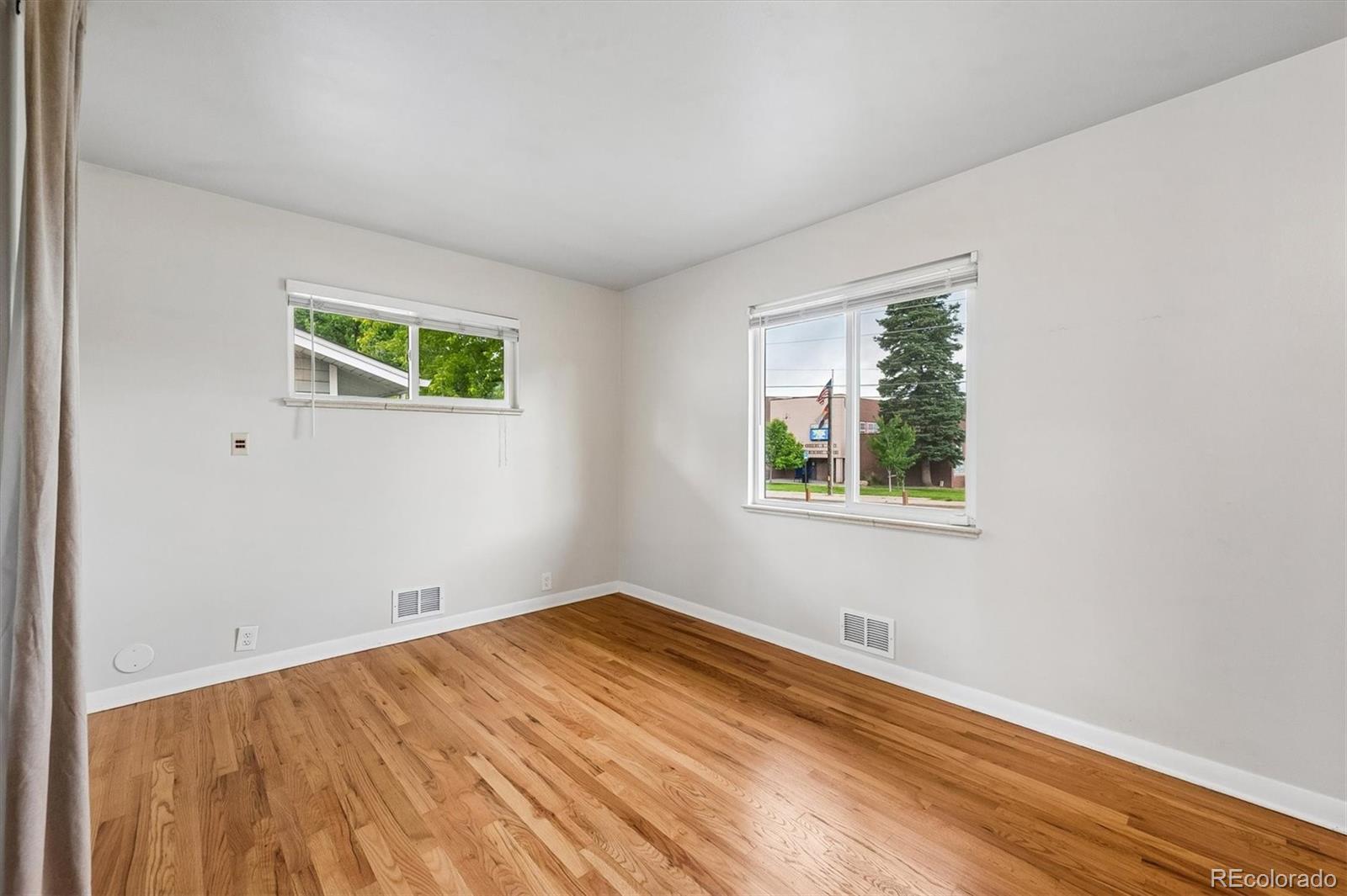 MLS Image #12 for 1600 s dahlia street,denver, Colorado