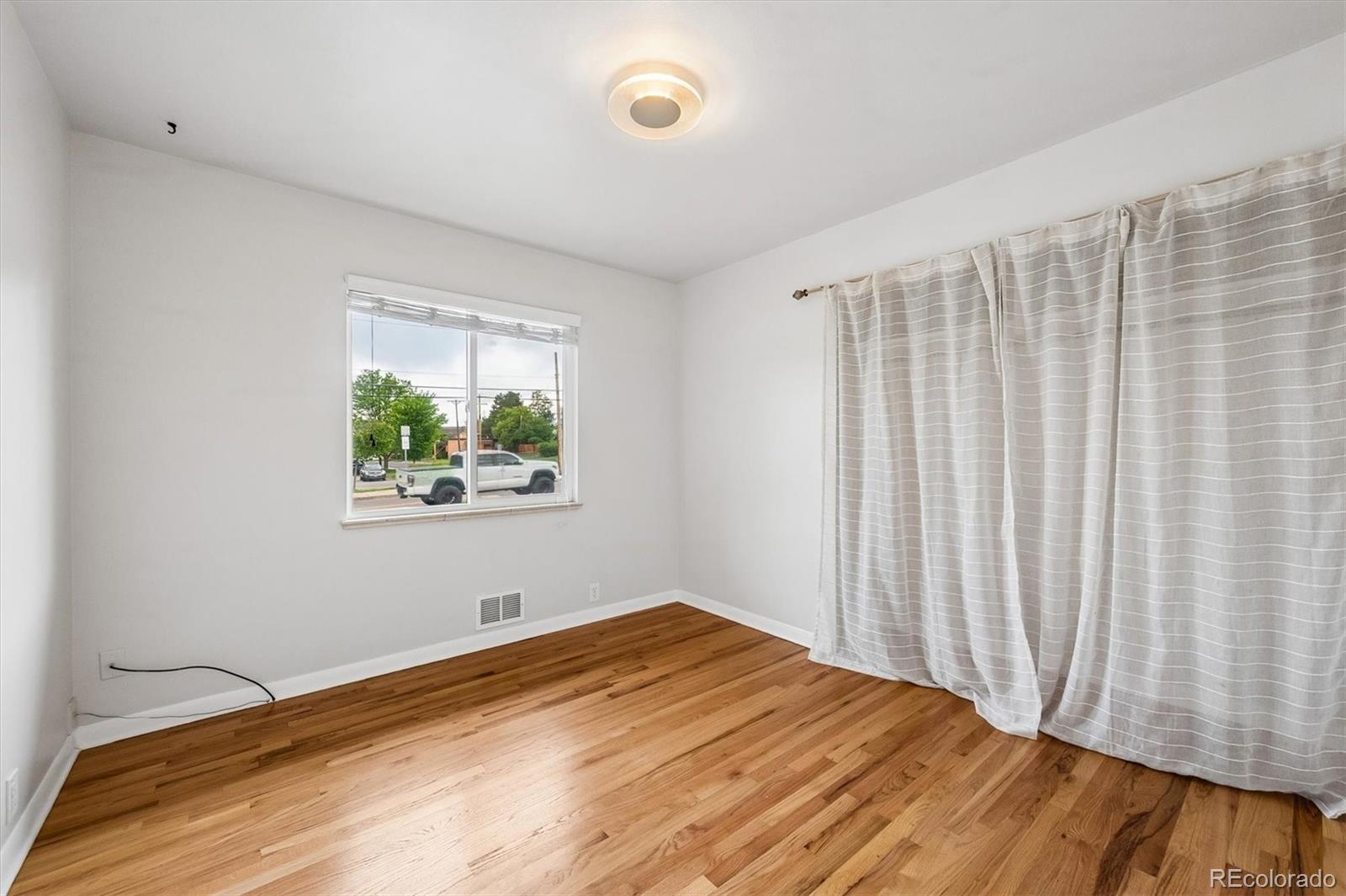 MLS Image #15 for 1600 s dahlia street,denver, Colorado