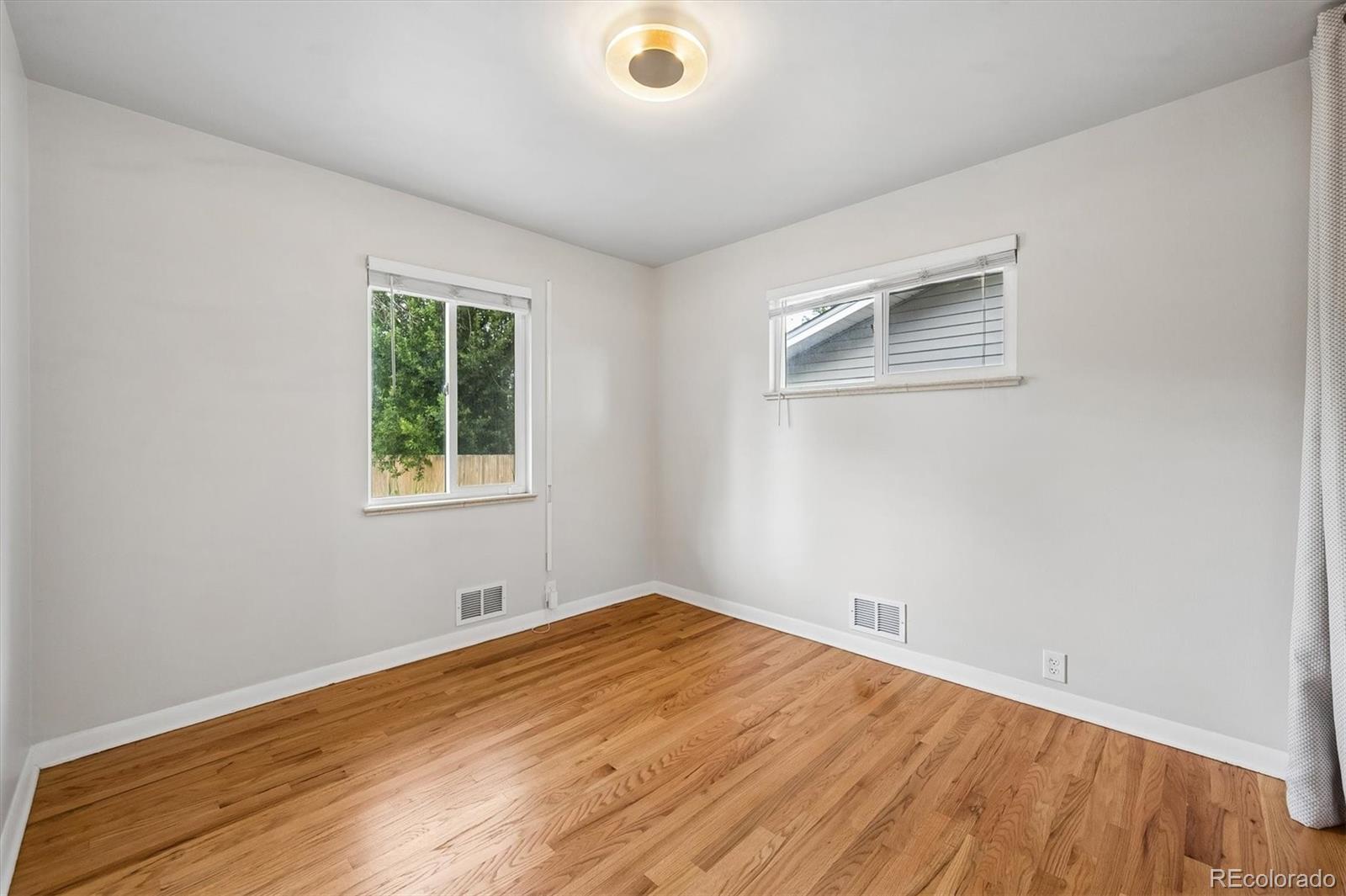 MLS Image #16 for 1600 s dahlia street,denver, Colorado
