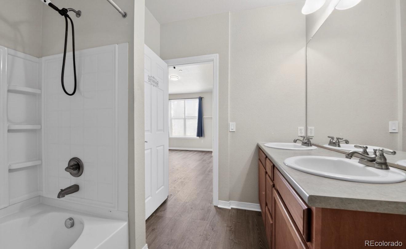 MLS Image #18 for 7222 s blackhawk street,aurora, Colorado