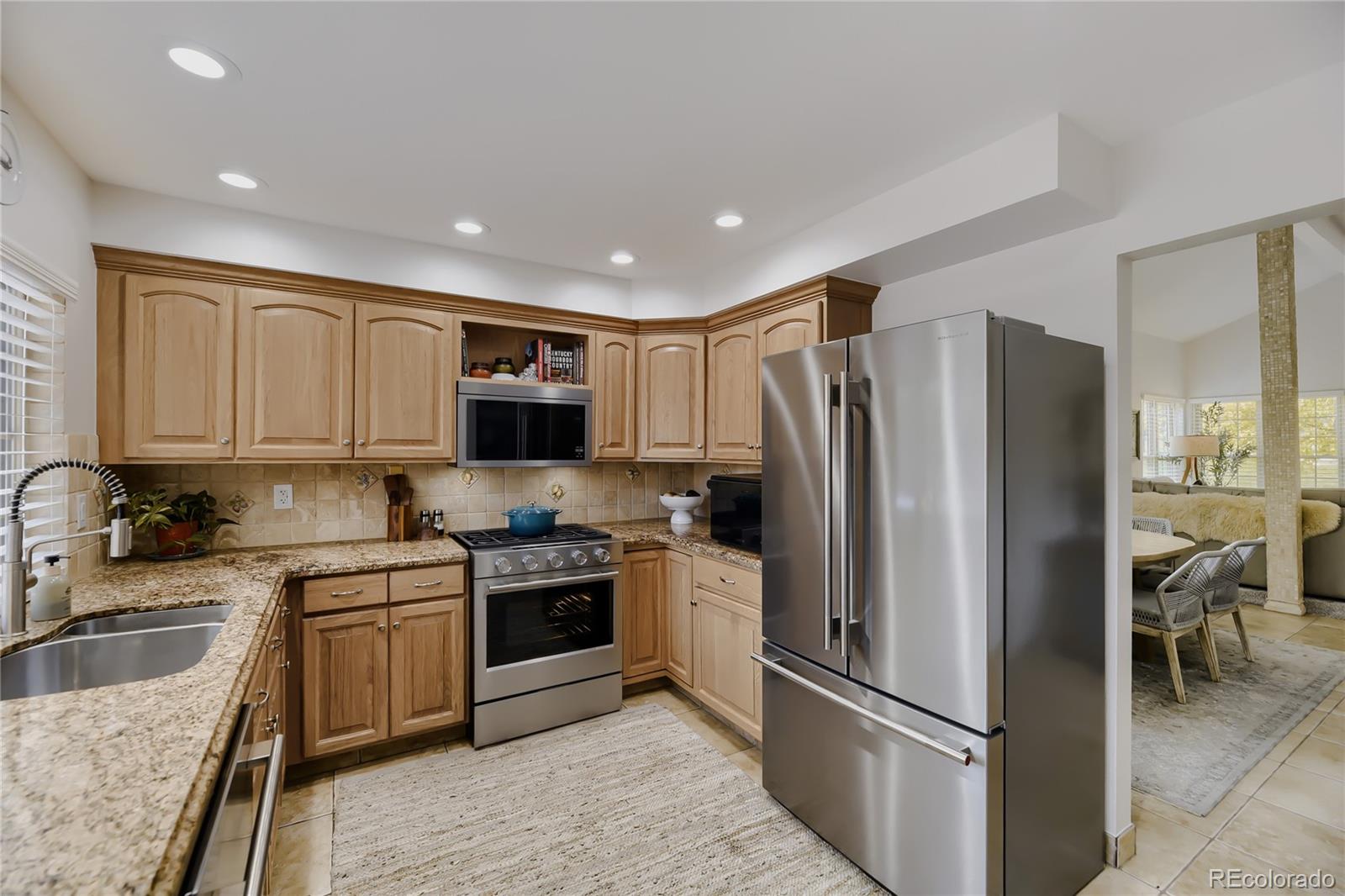 MLS Image #6 for 7976 e phillips circle,centennial, Colorado