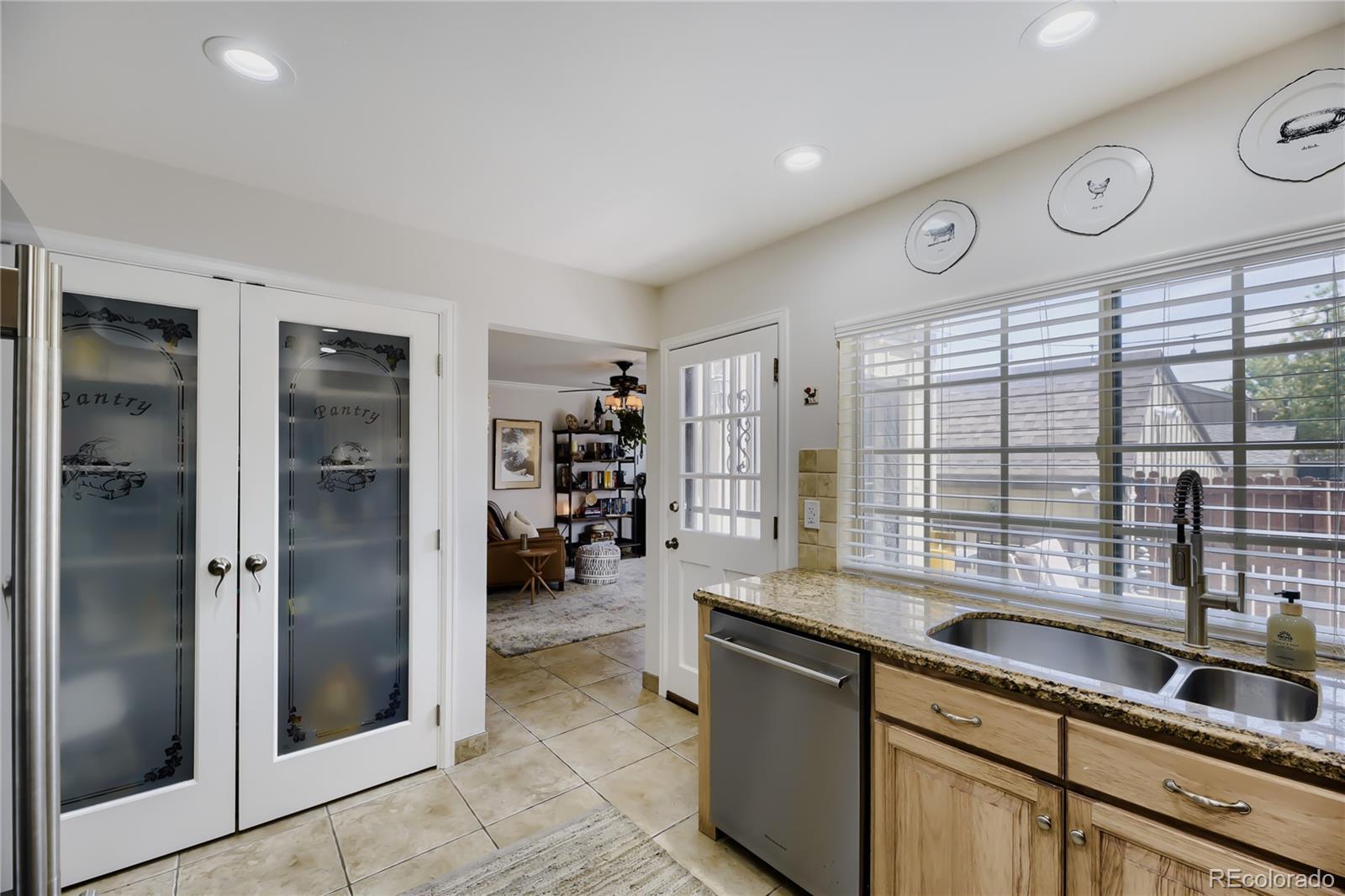 MLS Image #8 for 7976 e phillips circle,centennial, Colorado