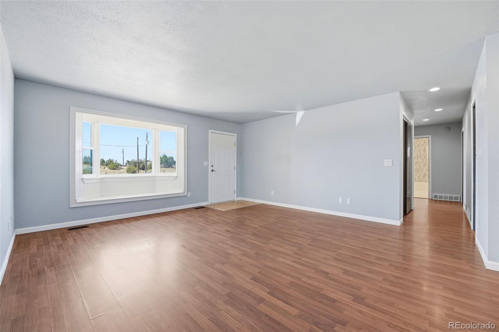 MLS Image #3 for 1747  16th street,penrose, Colorado