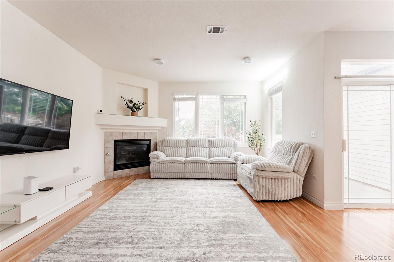 MLS Image #2 for 8386 s garland way,littleton, Colorado