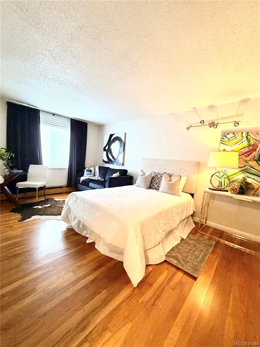 MLS Image #10 for 2480 w caithness place,denver, Colorado