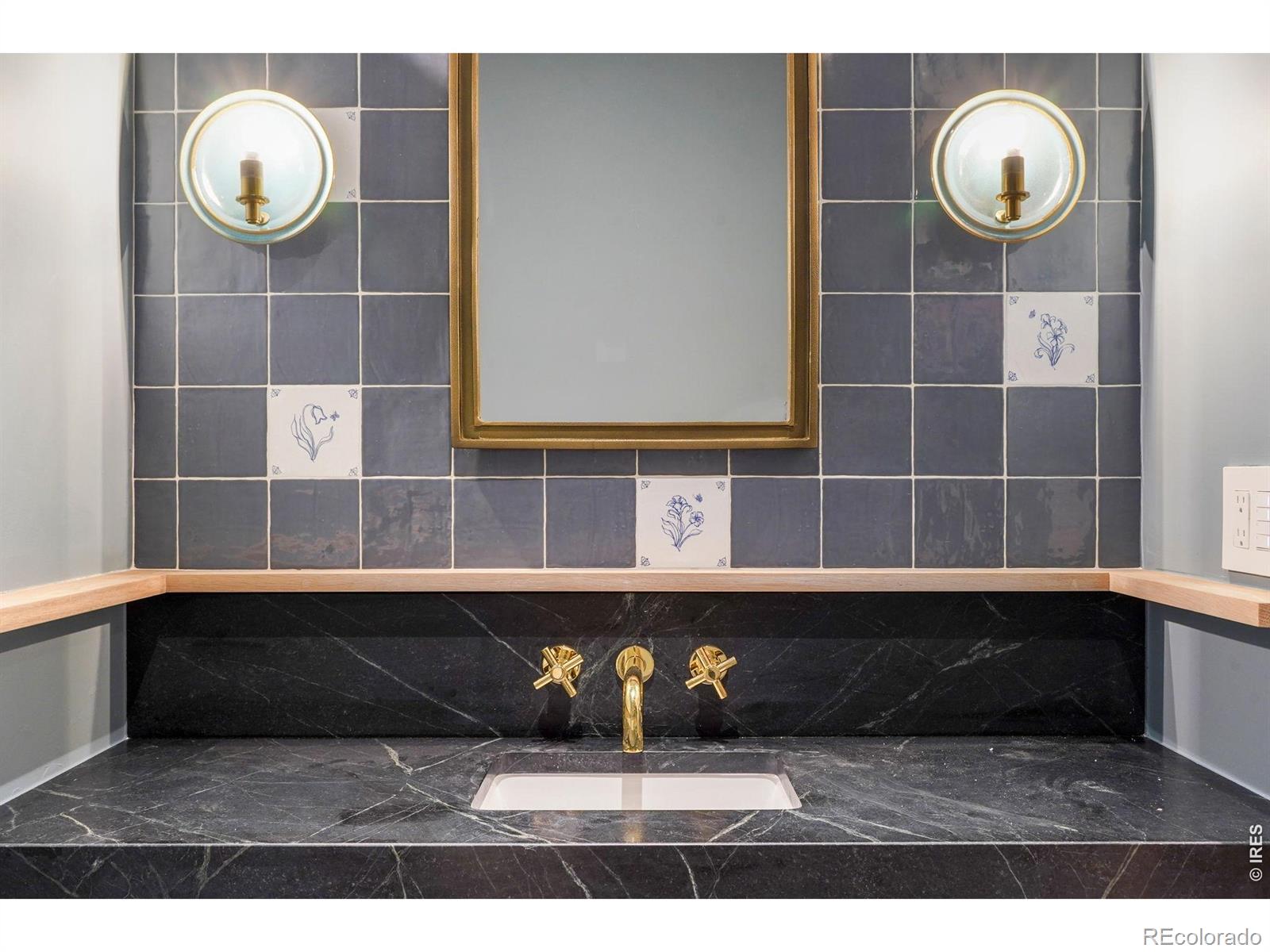 MLS Image #13 for 888 s franklin street,denver, Colorado