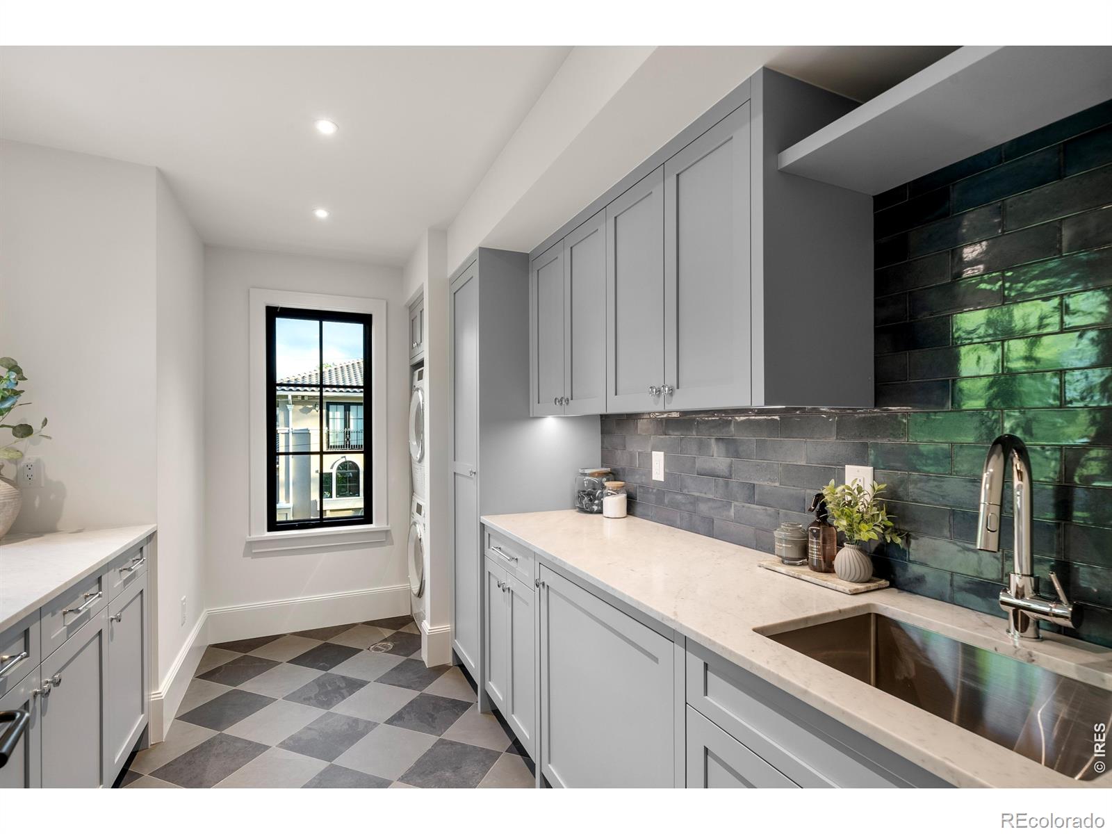 MLS Image #21 for 888 s franklin street,denver, Colorado