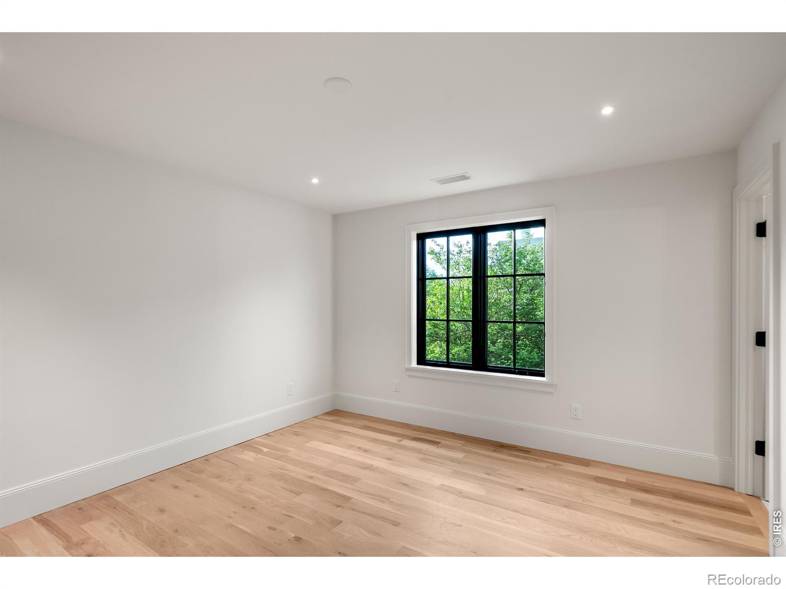 MLS Image #22 for 888 s franklin street,denver, Colorado