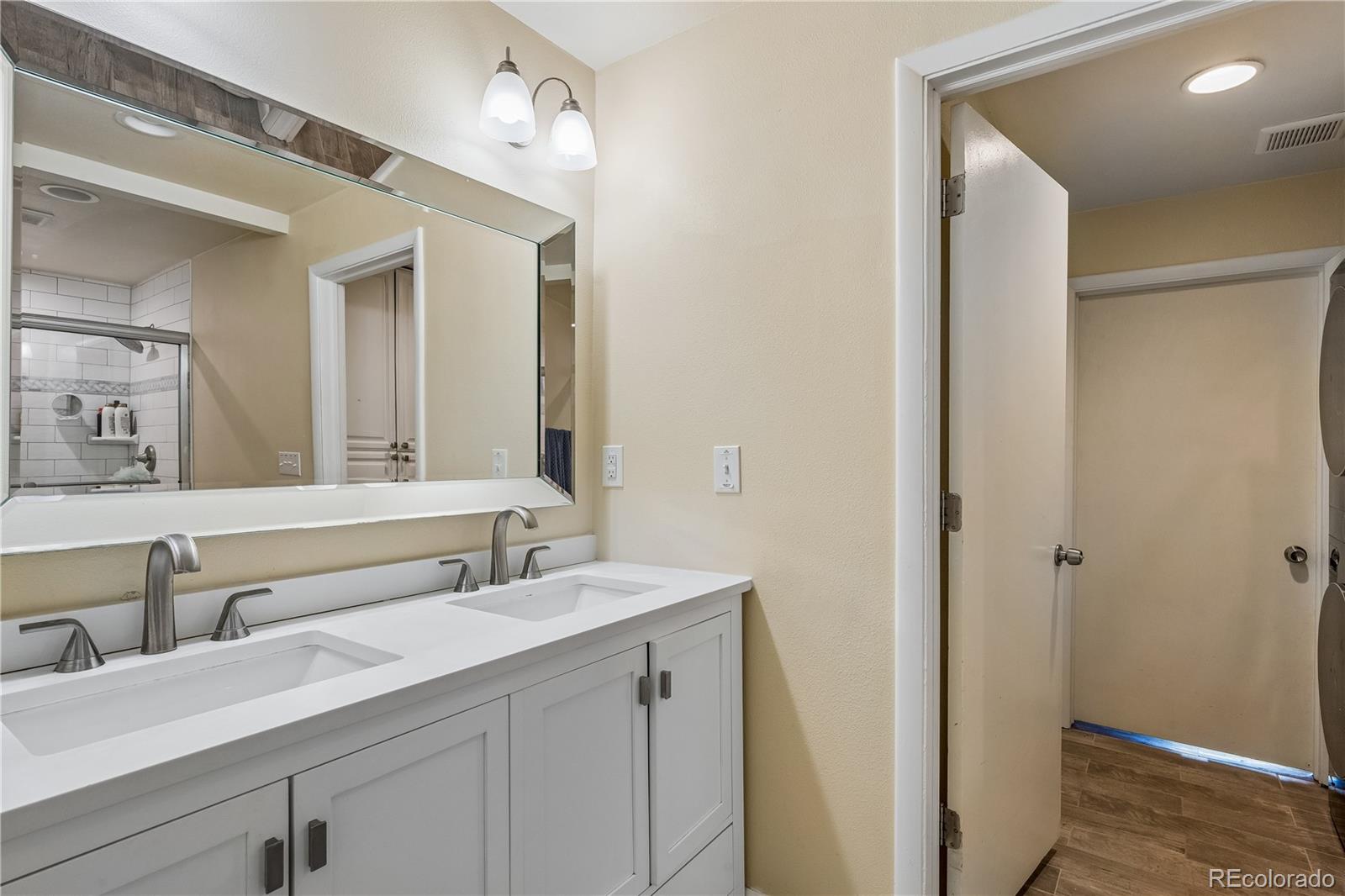 MLS Image #13 for 3051 s ogden street,englewood, Colorado