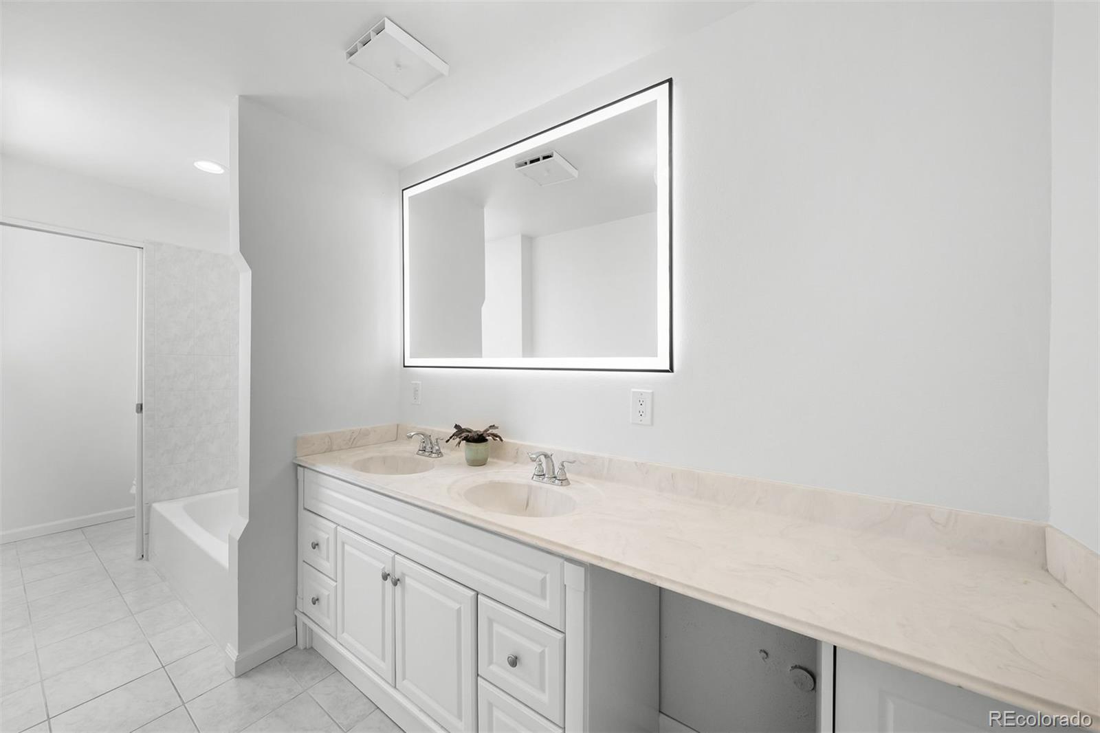 MLS Image #13 for 6264 s elmira circle,englewood, Colorado