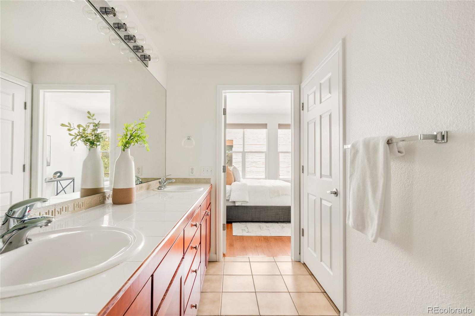 MLS Image #23 for 1767 n pearl street 205,denver, Colorado