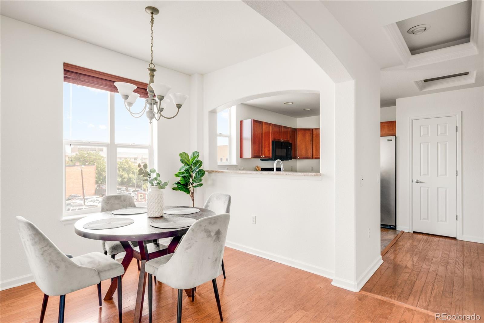 MLS Image #9 for 1767 n pearl street 205,denver, Colorado