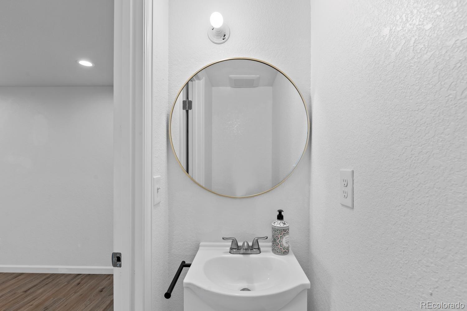 MLS Image #12 for 2141 e 84th avenue,denver, Colorado