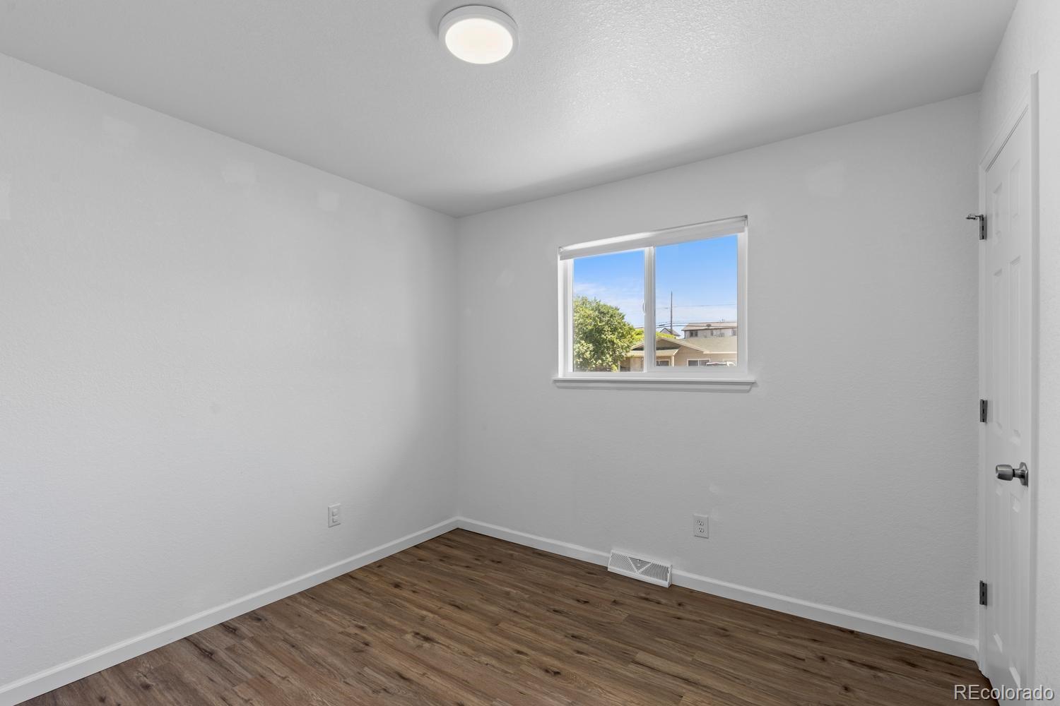 MLS Image #15 for 2141 e 84th avenue,denver, Colorado