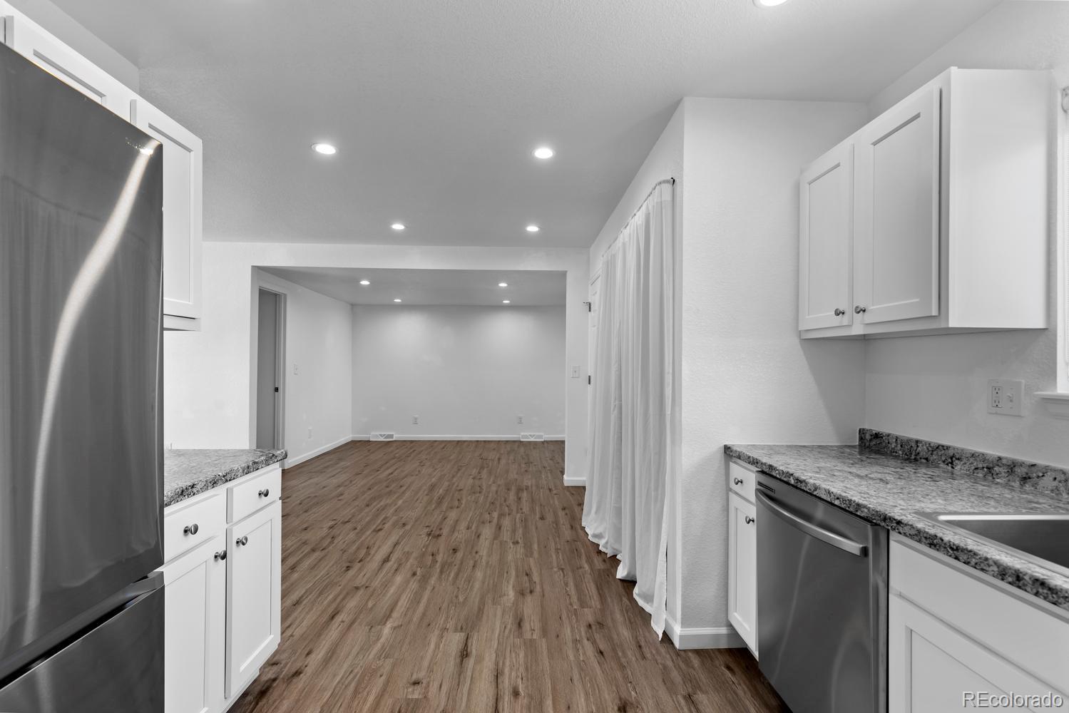 MLS Image #4 for 2141 e 84th avenue,denver, Colorado