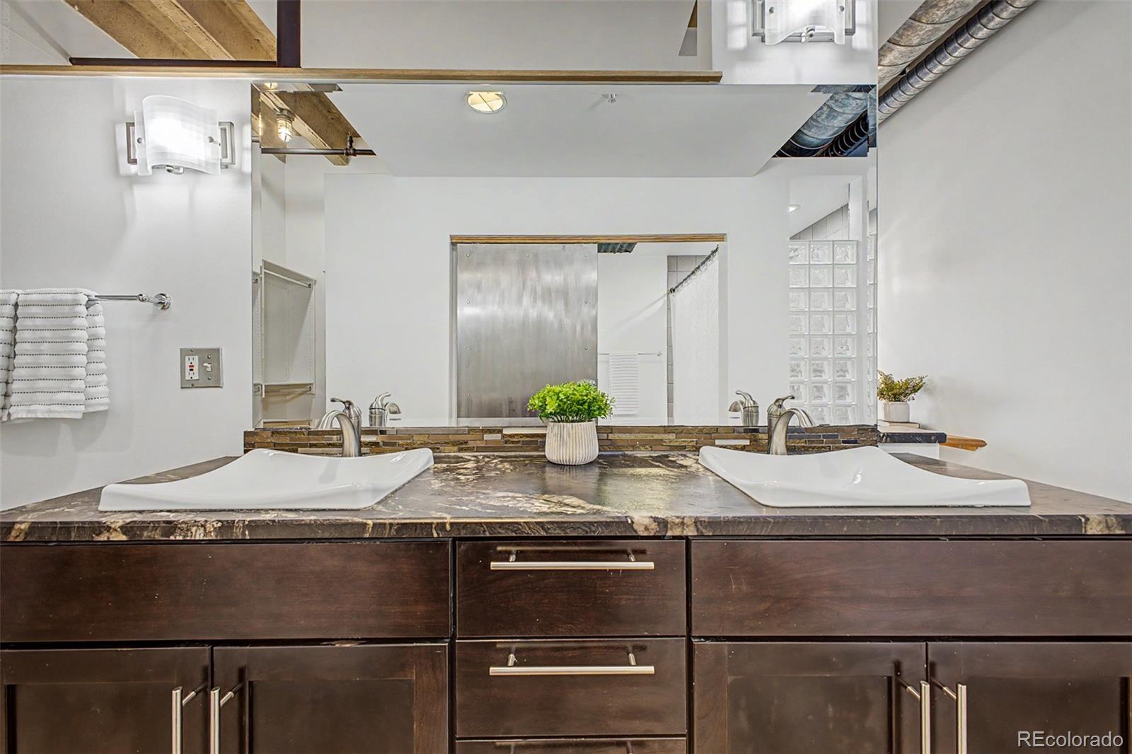MLS Image #16 for 1020  15th street 215,denver, Colorado