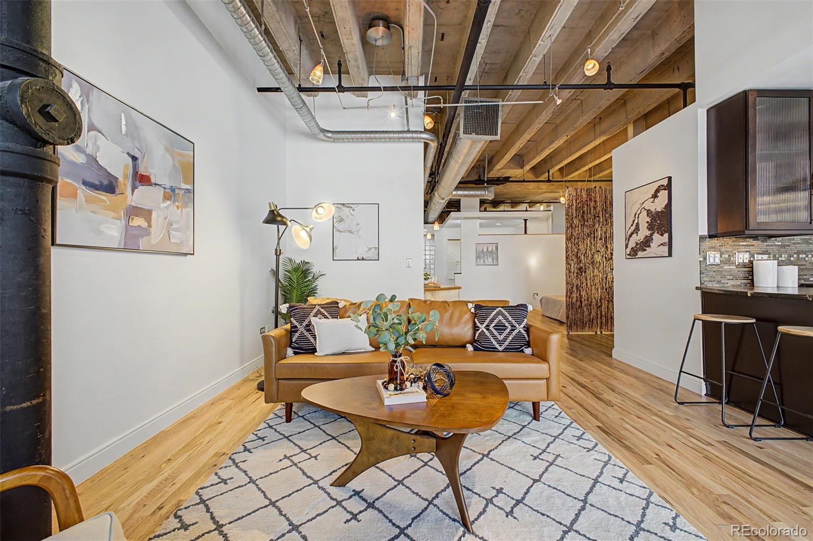 MLS Image #3 for 1020  15th street 215,denver, Colorado