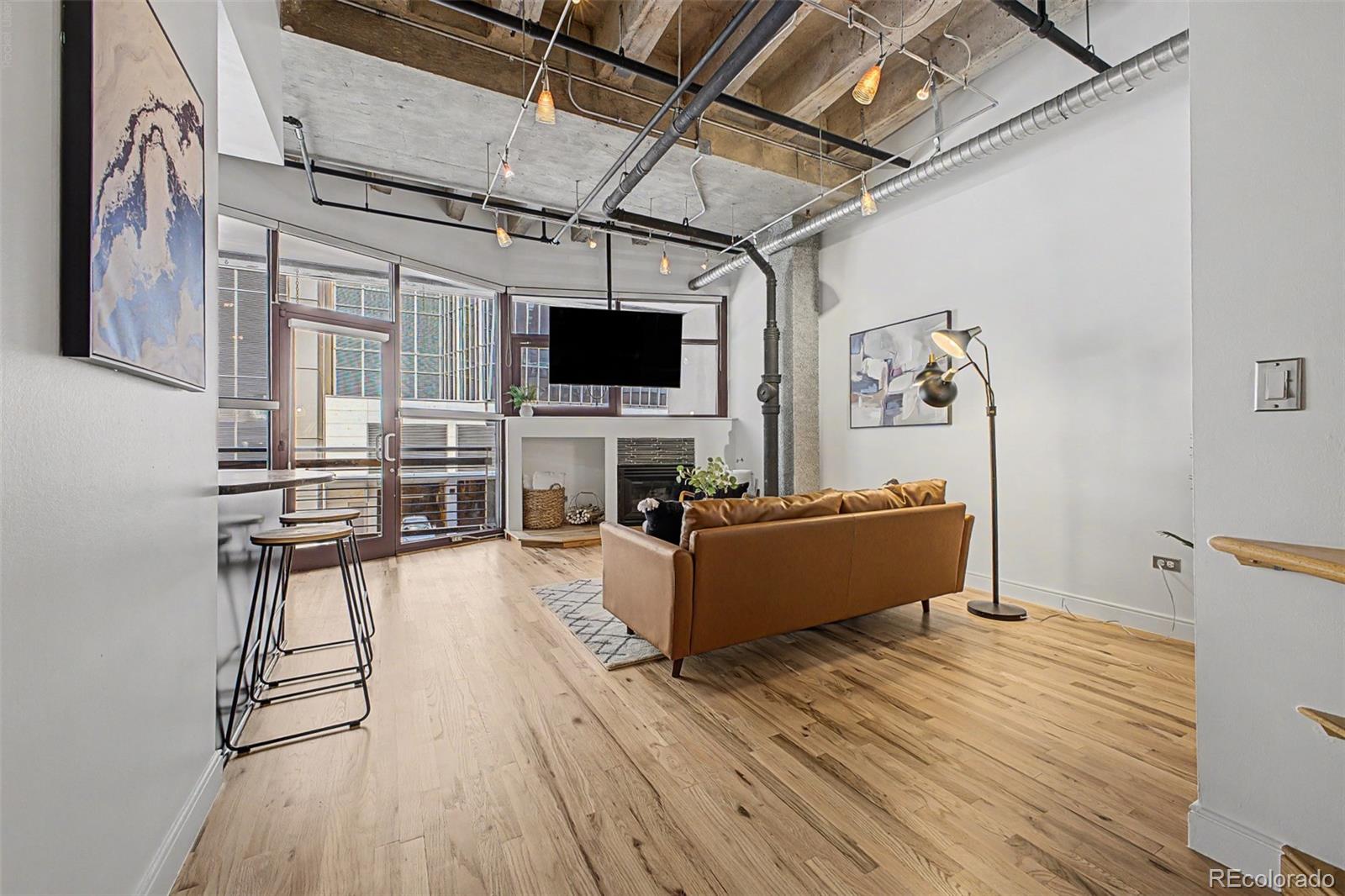 MLS Image #4 for 1020  15th street 215,denver, Colorado