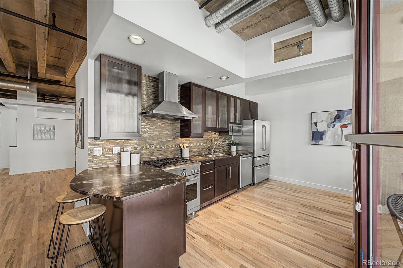 MLS Image #6 for 1020  15th street 215,denver, Colorado