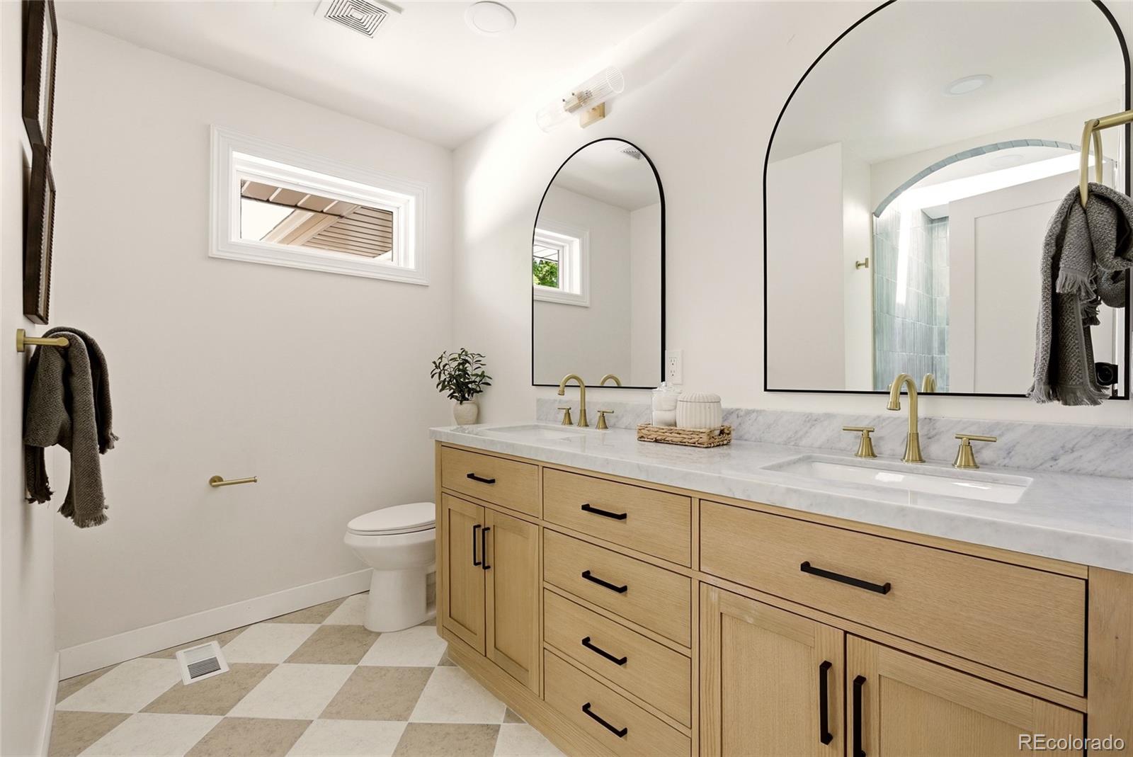 MLS Image #22 for 3195 s franklin street,englewood, Colorado
