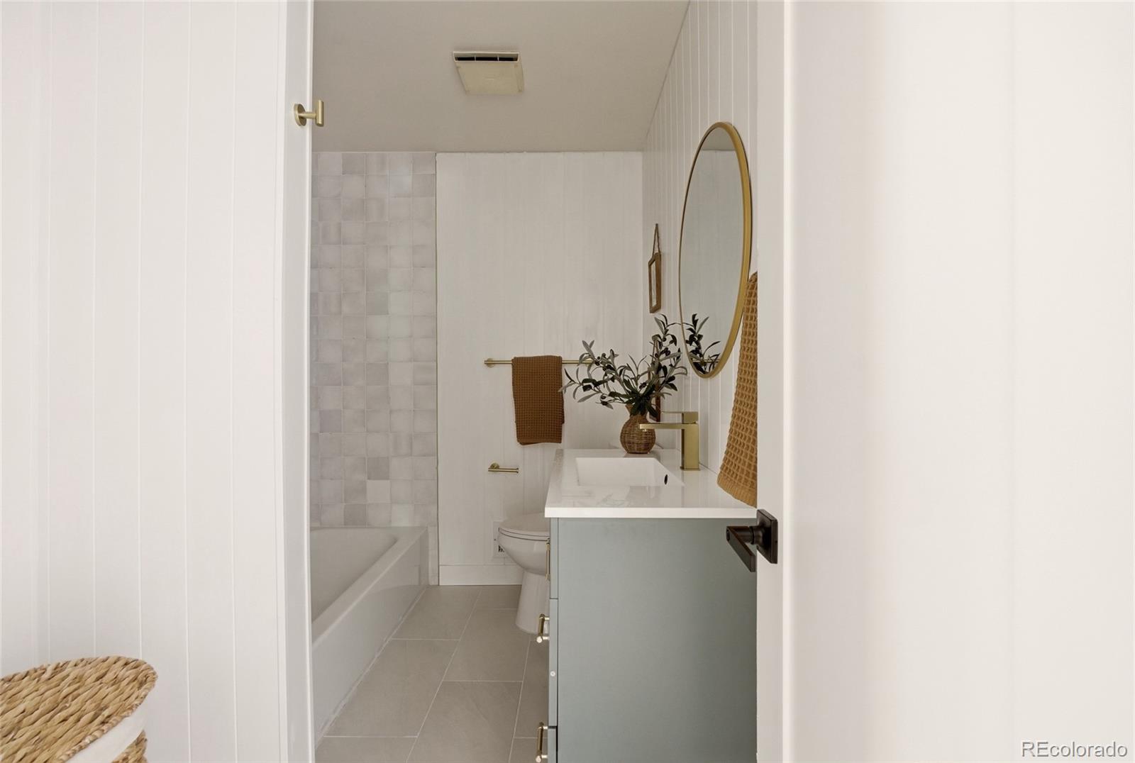 MLS Image #24 for 3195 s franklin street,englewood, Colorado