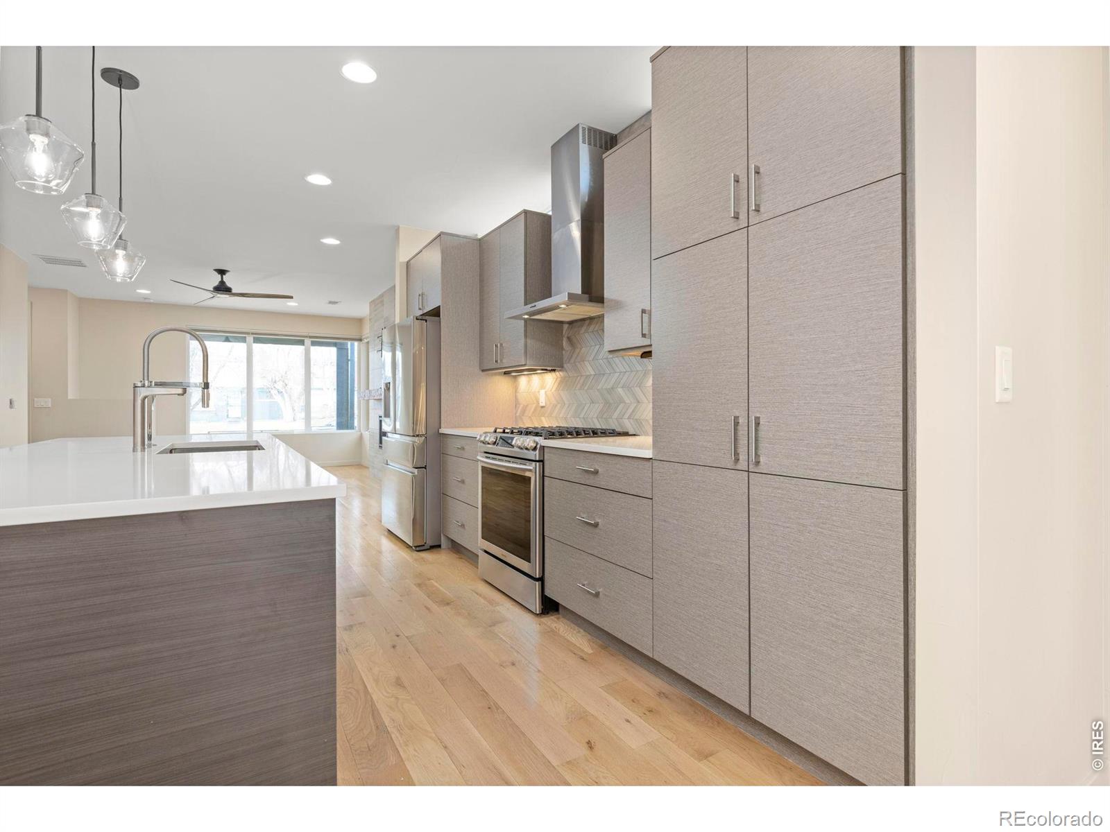 MLS Image #9 for 1318  perry street,denver, Colorado