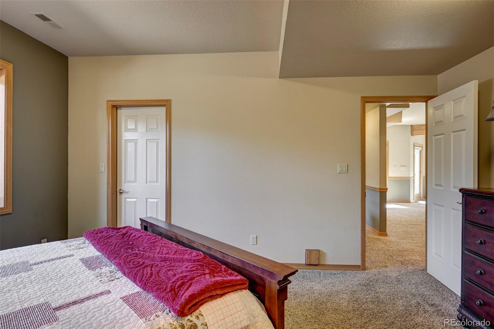 MLS Image #37 for    ,, Colorado