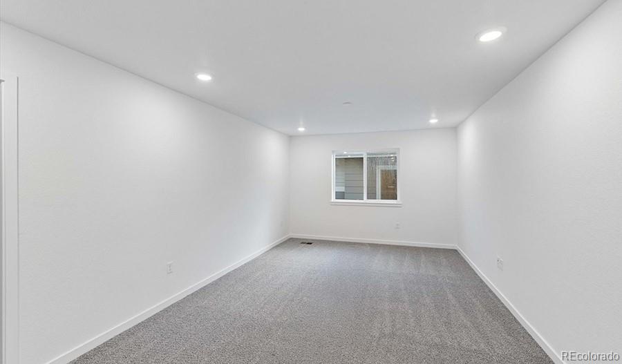 MLS Image #12 for 9236  telluride court,commerce city, Colorado