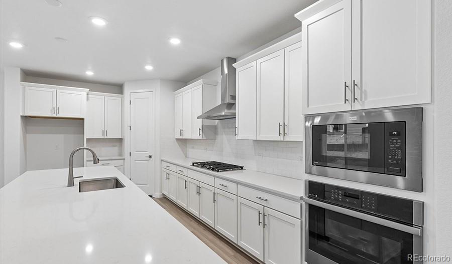 MLS Image #4 for 9236  telluride court,commerce city, Colorado
