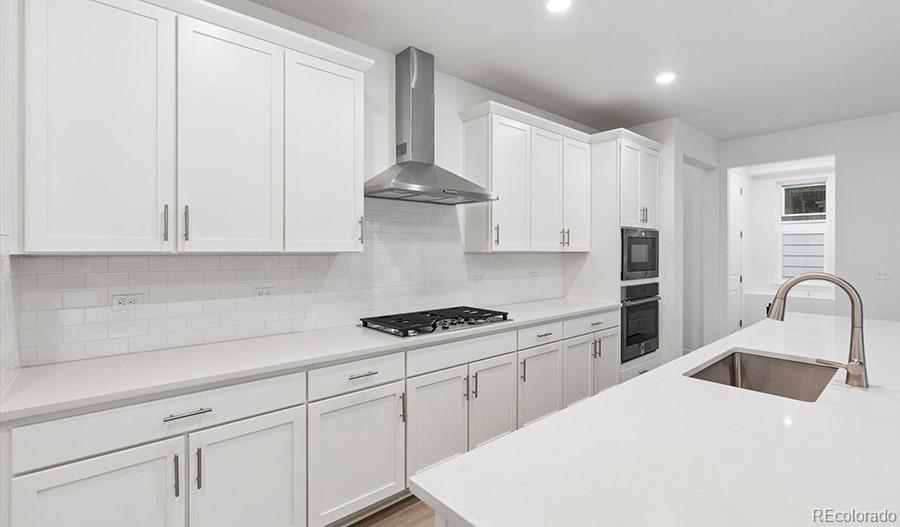 MLS Image #5 for 9236  telluride court,commerce city, Colorado