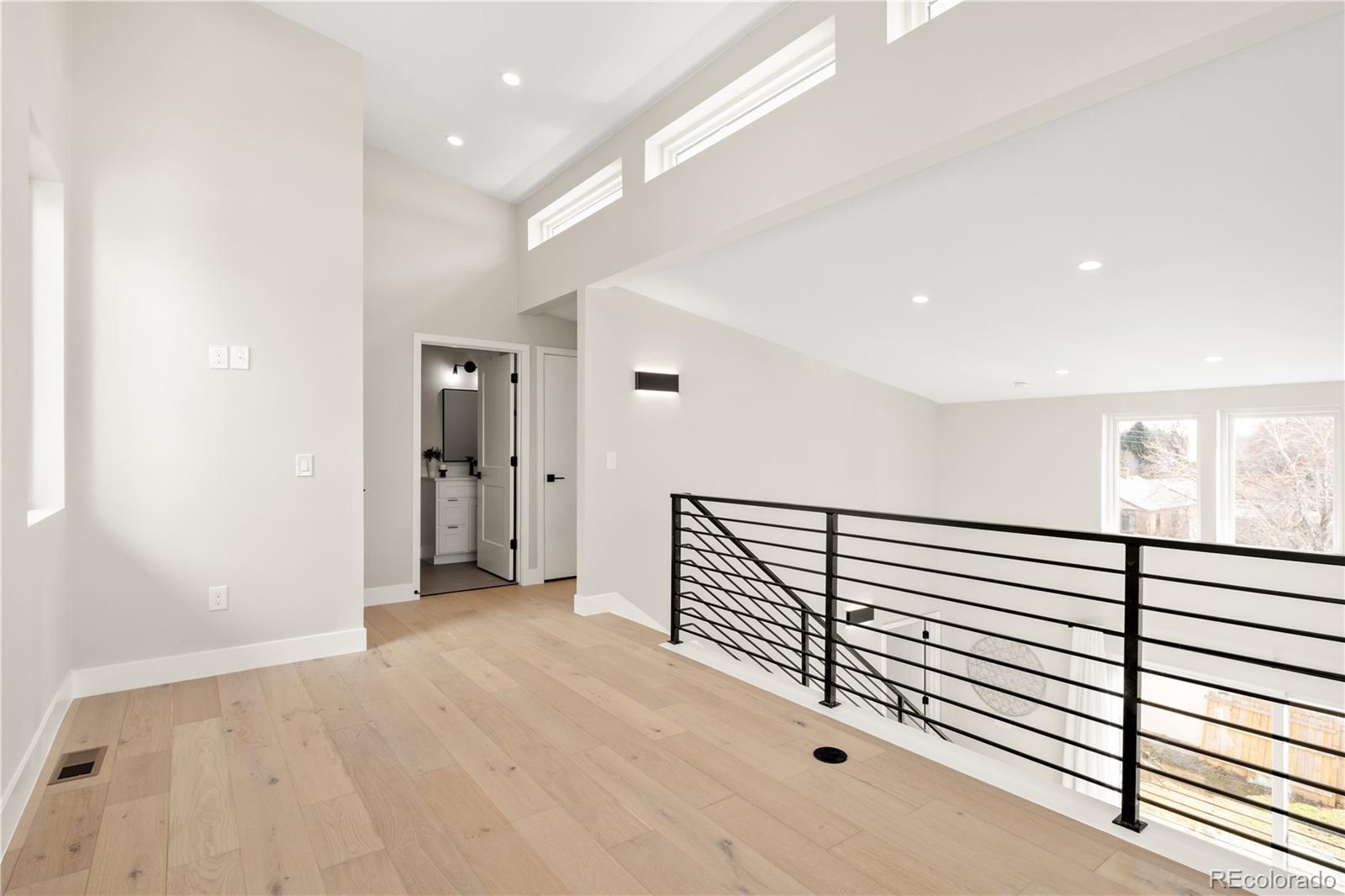 MLS Image #20 for 1465  locust street,denver, Colorado