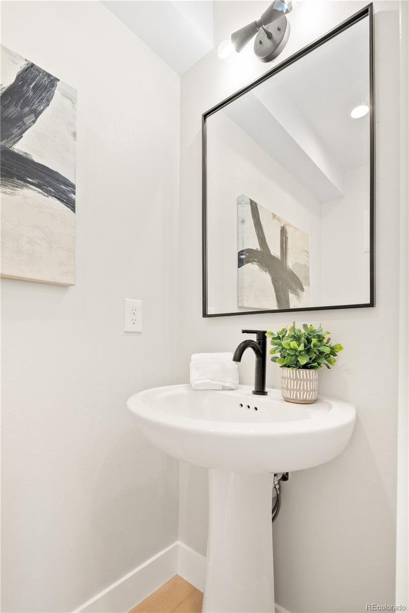 MLS Image #7 for 1465  locust street,denver, Colorado