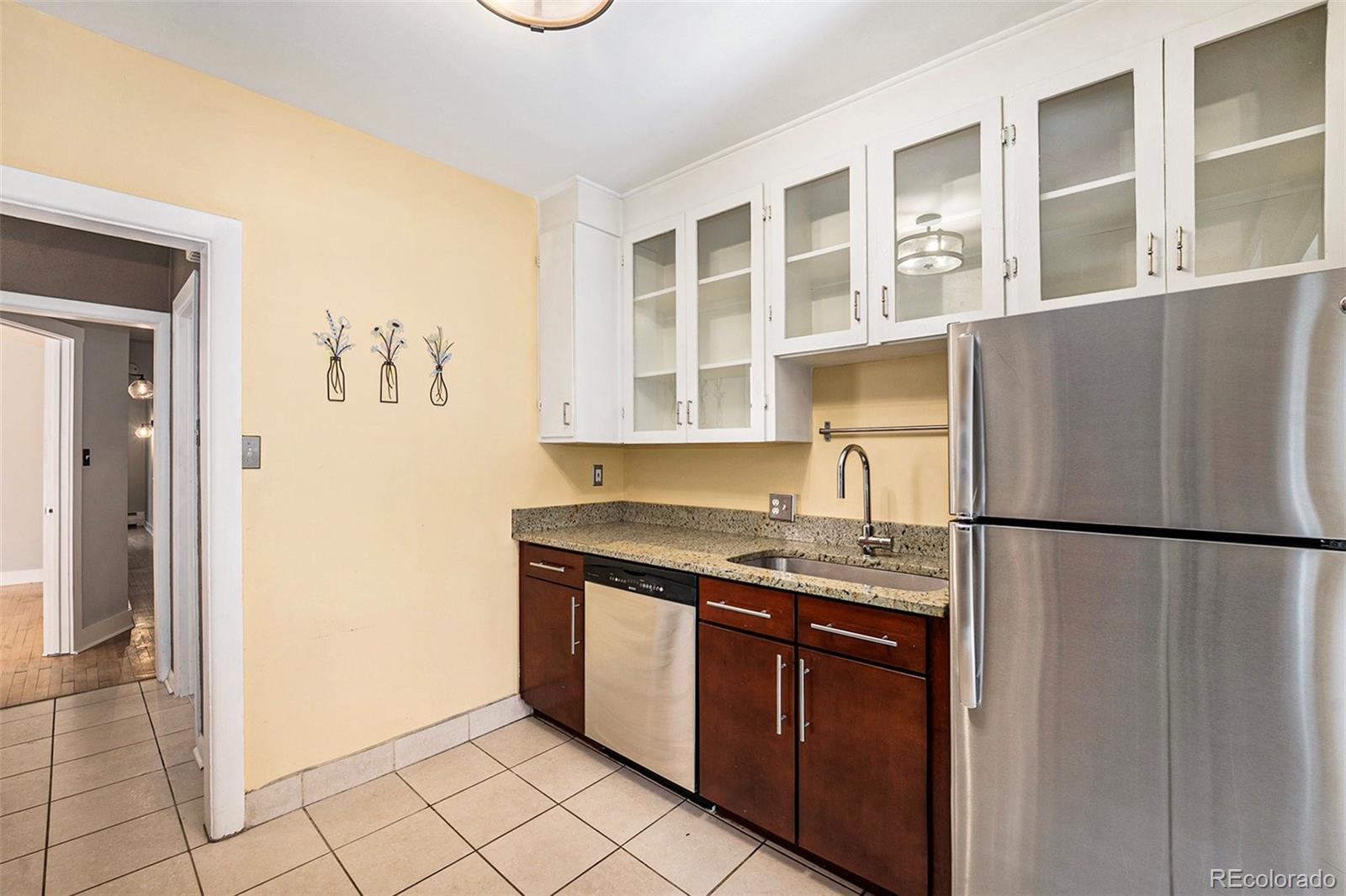 MLS Image #6 for 1214 n pearl street 1,denver, Colorado