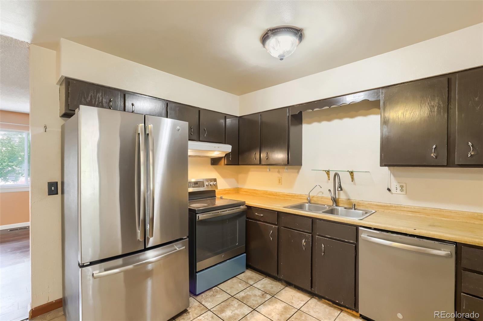 MLS Image #13 for 904 s macon street,aurora, Colorado