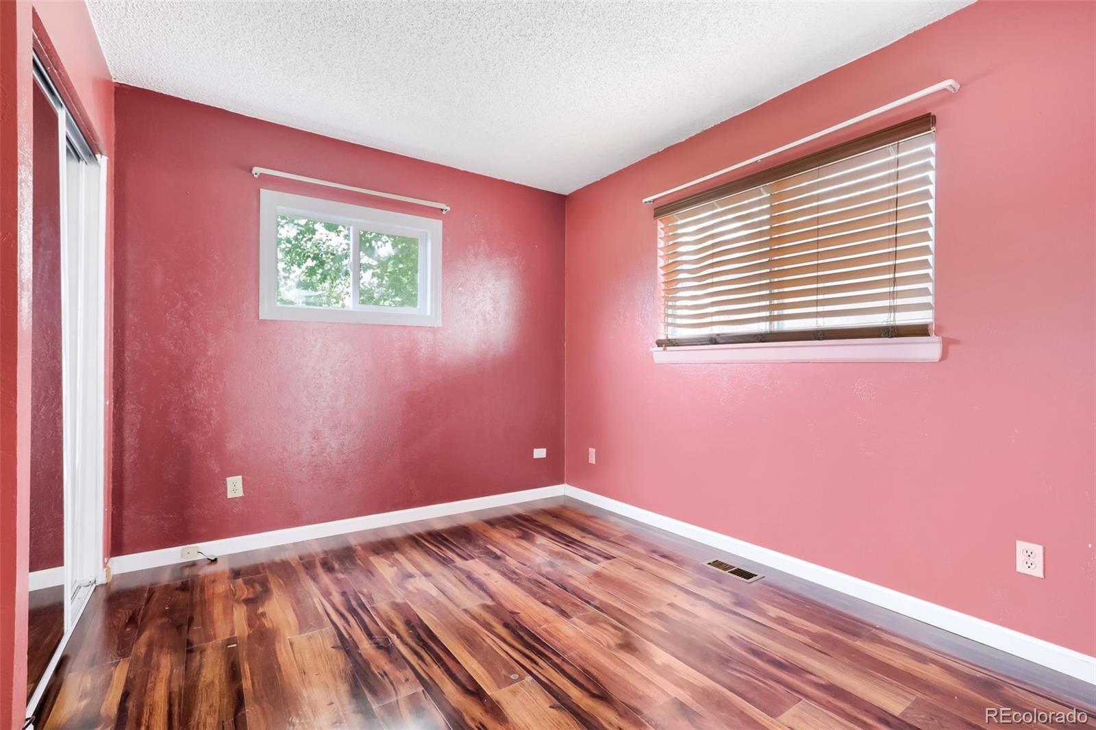 MLS Image #14 for 904 s macon street,aurora, Colorado